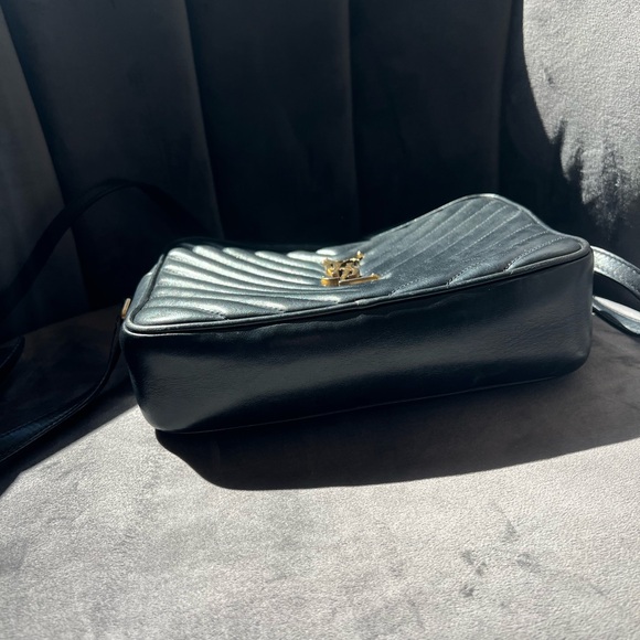 YSL camera bag quilted with gold hardware - Picture 7 of 13